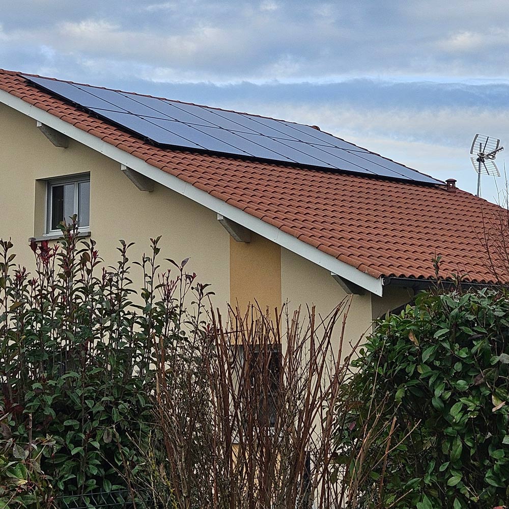 installation panneaux solaires Buellas Ain Solaire Energies
